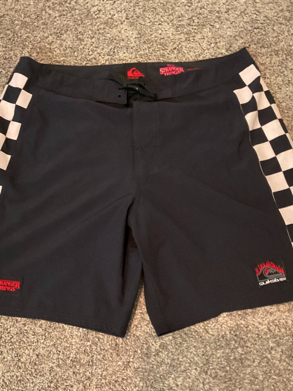 QuickSilver Netflix Stranger Things Men's Swim Shorts size 34 NWOT